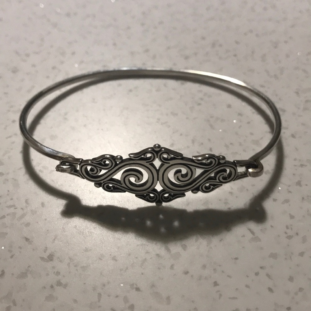 Sorrento hook on bracelet